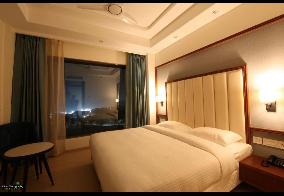 The Central View Faridabad Exterior photo